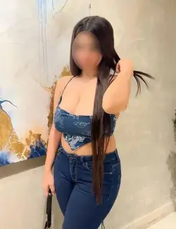 Pinky 22 year Sexy Escort in Ahmedabad 