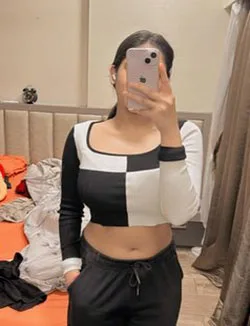 Tanishka 23 year Model Escort in Ahmedabad 